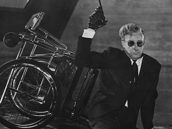 Dr. Strangelove or: How I Learned to Stop Worrying and Love the Bomb (1964)