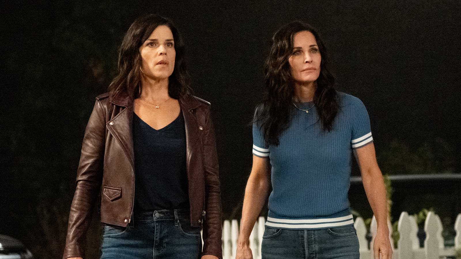 Neve Campbell and Courtney Cox in Scream (2022)